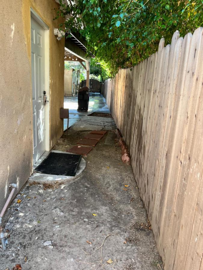 Condominiums ロサンゼルス エクステリア 写真